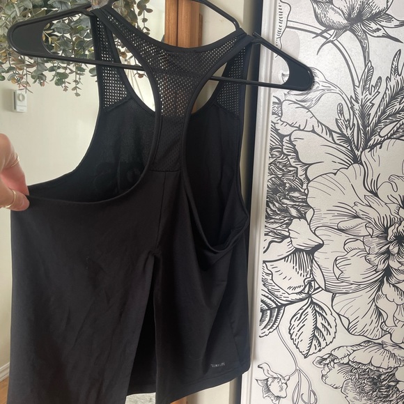 Adidas workout tank, good condition - Picture 2 of 5